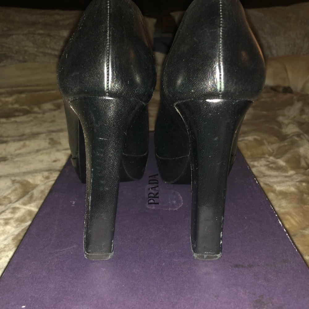 Prada pumps - Picture 2 of 6